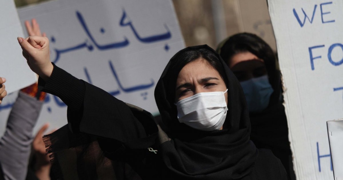 I taleban hanno paura delle donne istruite